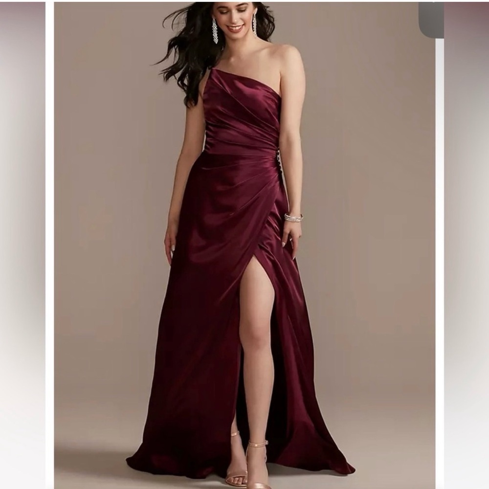 Galina Signature Sculpting Satin One-Shoulder Bridesmaid Dress size 10